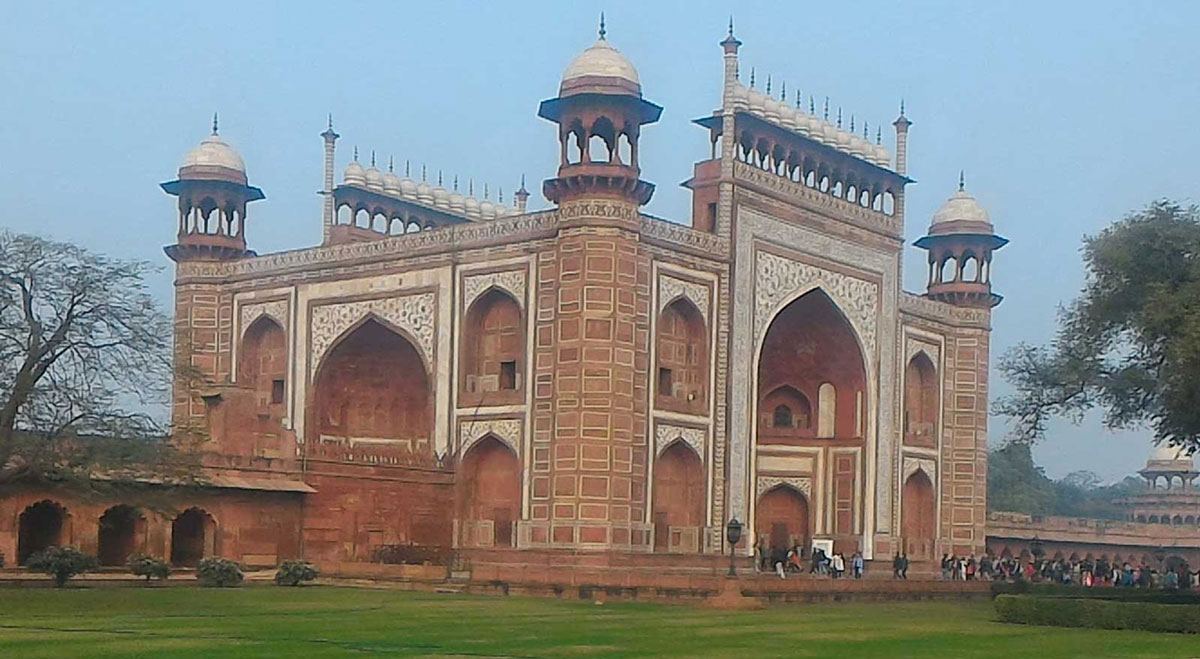AGRA-FORT